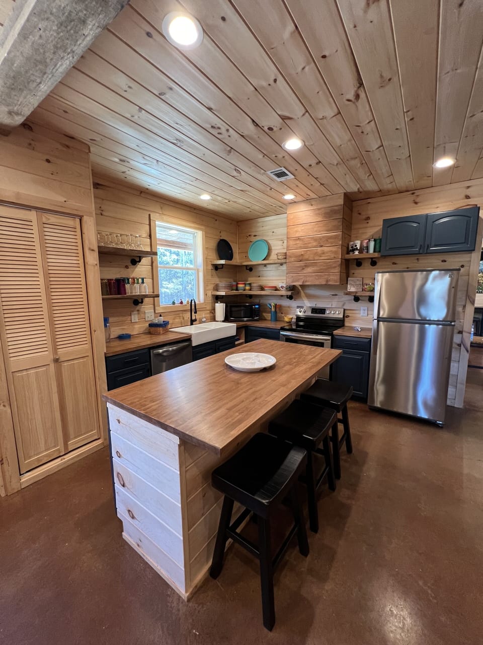 This beautiful kitchen is fully equipped with everything you need to cook!  