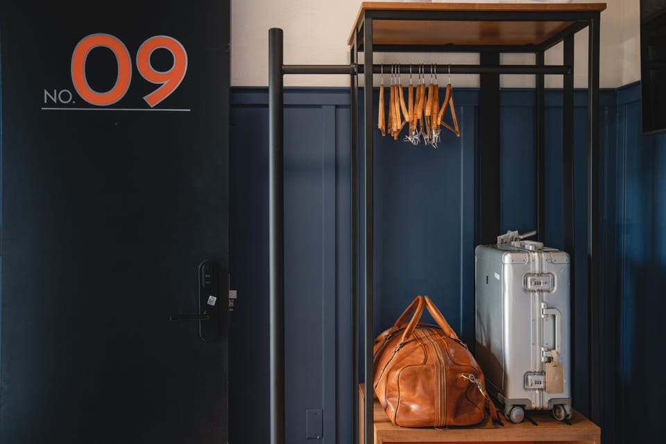 Premium bedding, in-room safe, desk, laptop workspace