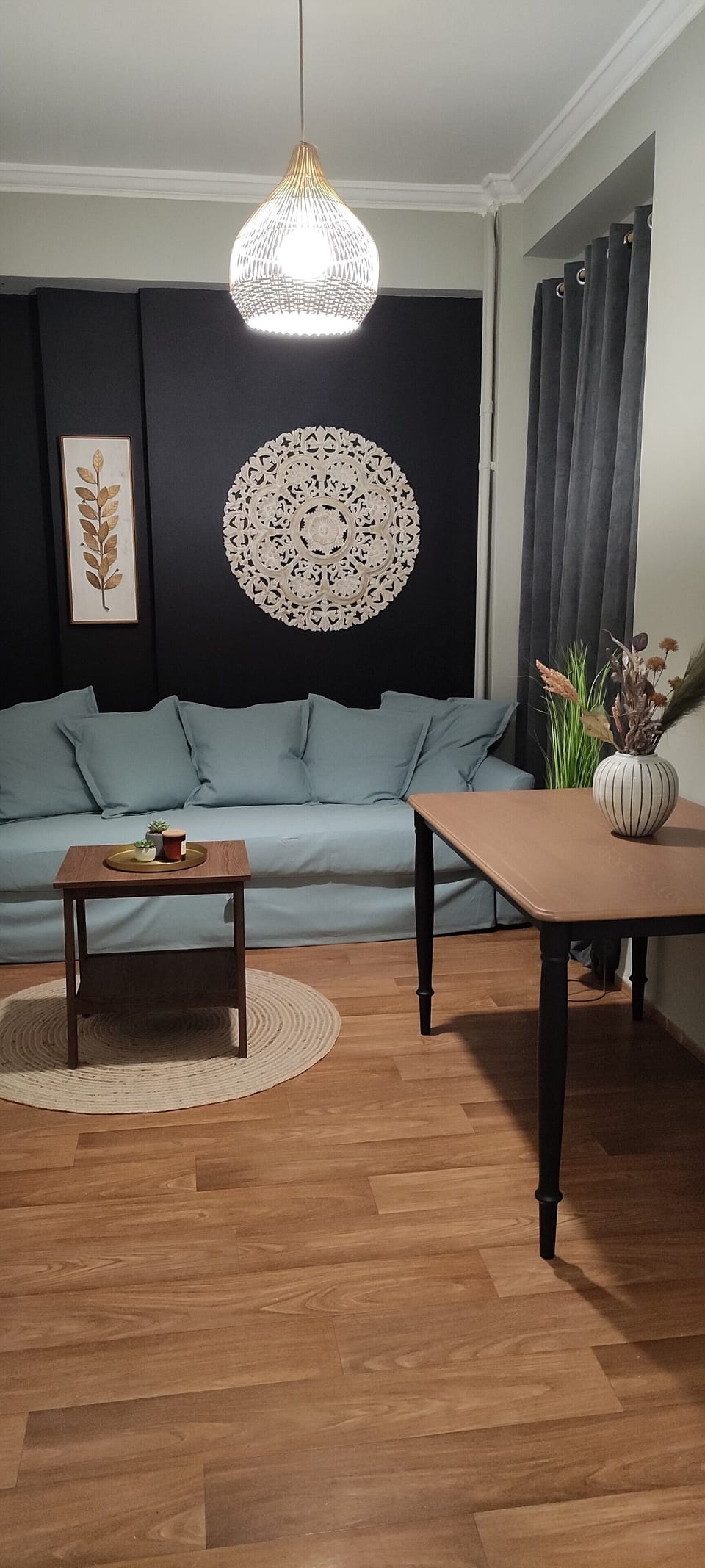 Apartment | Living area | TV
