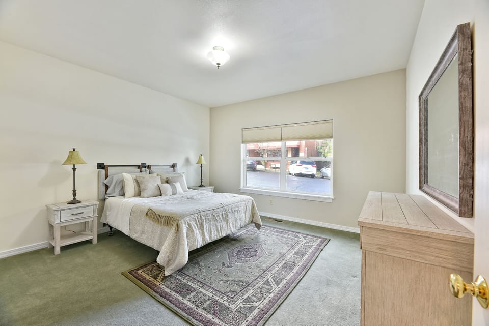 Bedroom w/Bathroom