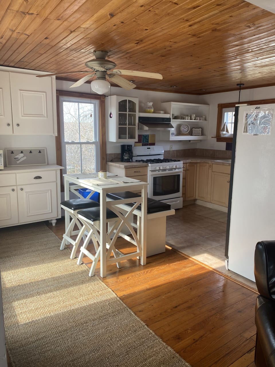 Eat in Kitchen 