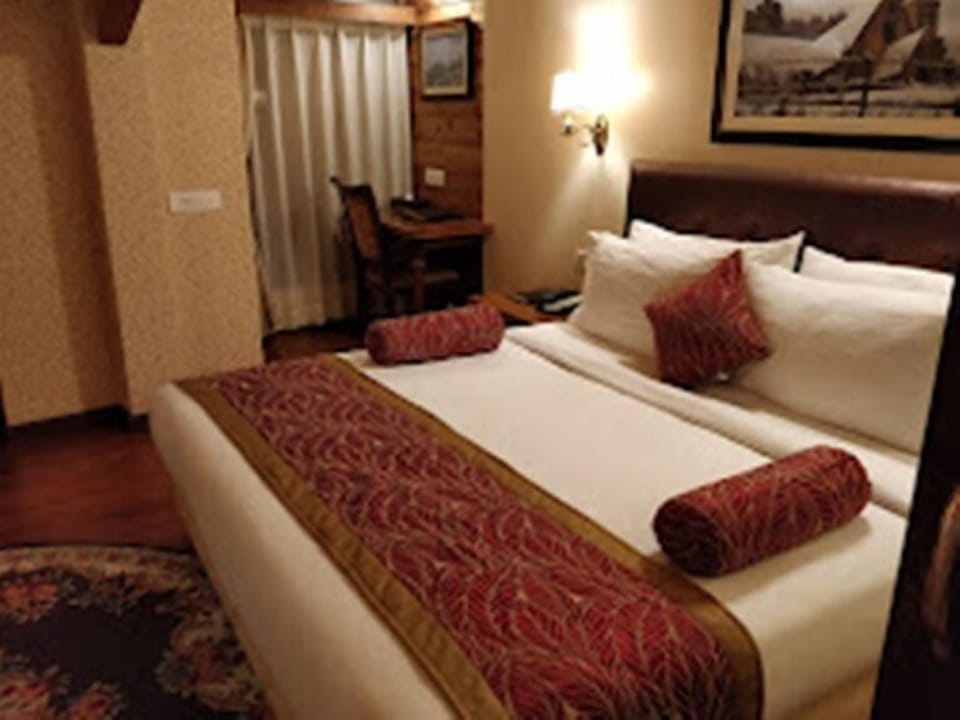 Executive Double Room | Free WiFi
