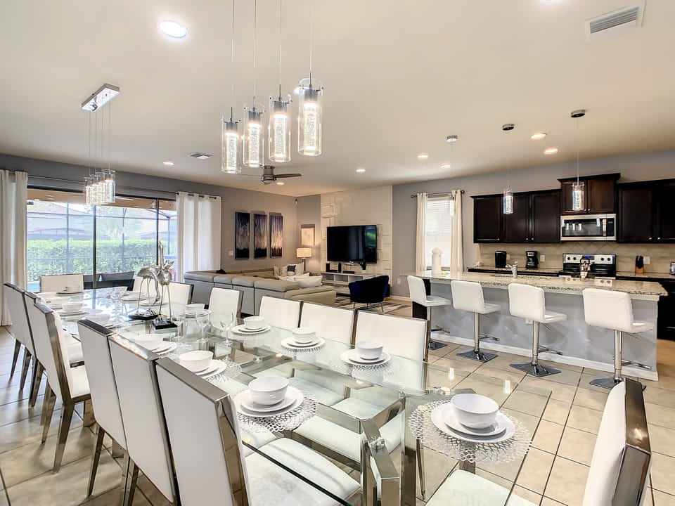 Open Floorplan Makes it an Entertainer's Dream!