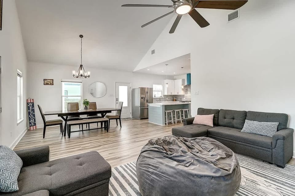 Living Area. 