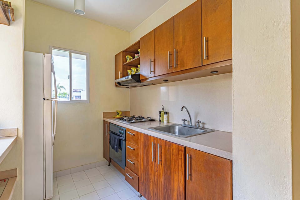 Modern and fully equipped kitchen