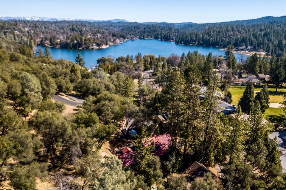 Aerial View | Walk to Lake