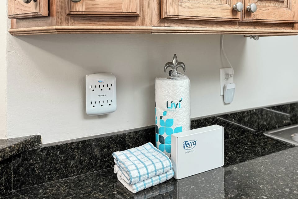 Kitchen amenities