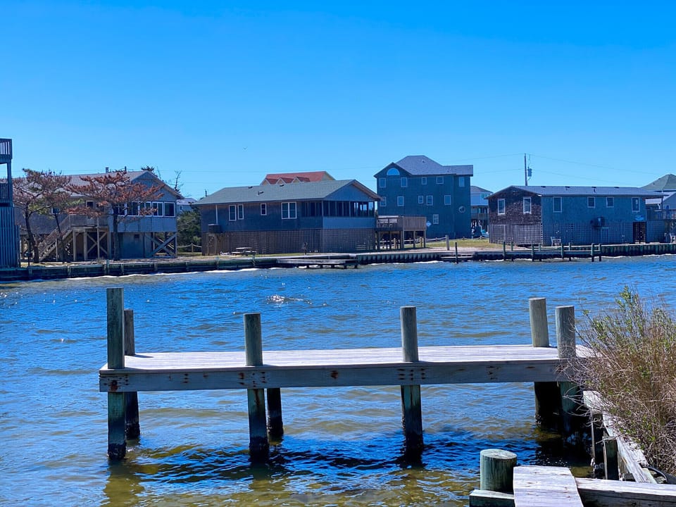 Side dock
