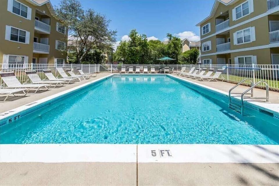 Heron's Watch Way Community Pool