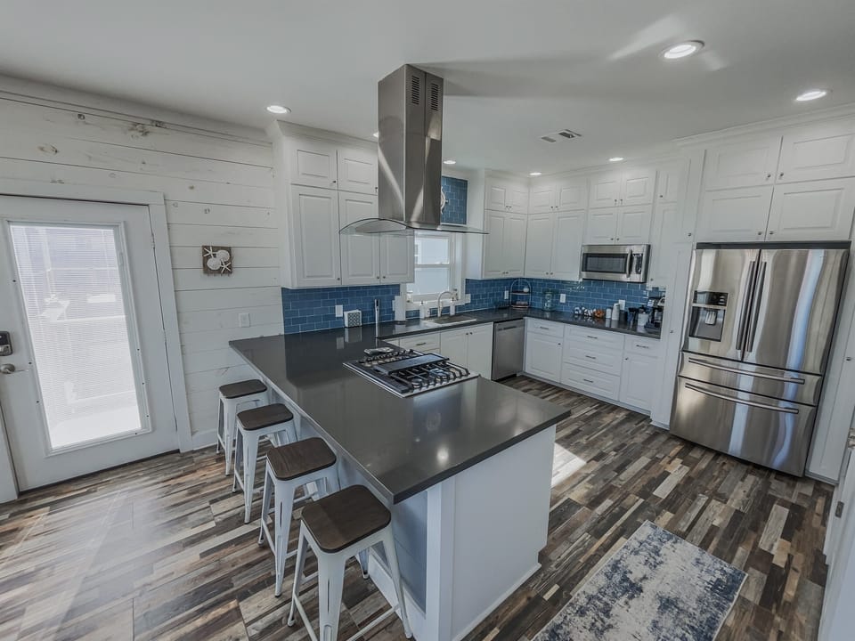 Private Kitchen with plenty of room to cook