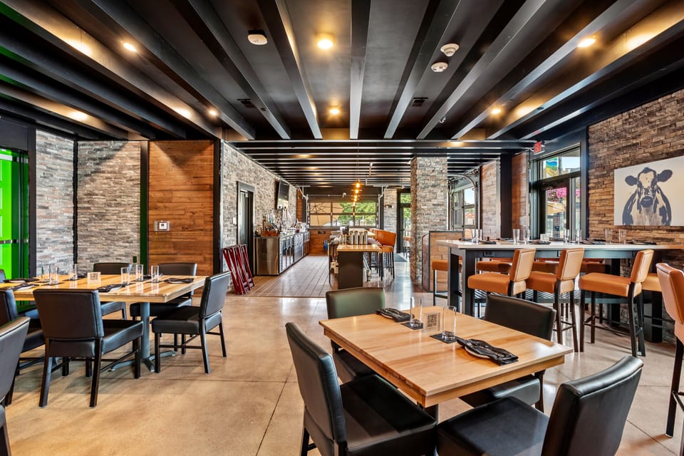 Dinner served, American cuisine