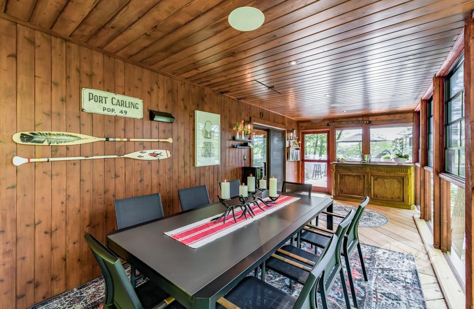 Muskoka Room &amp; Dining