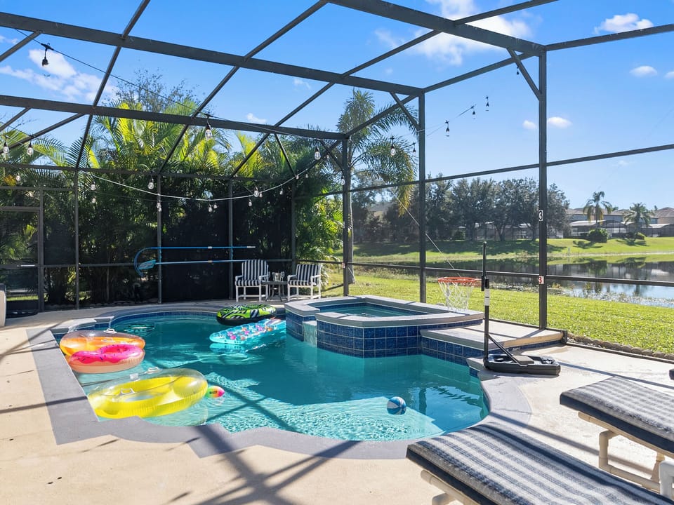 100” projector screen, Pro BBQ, Screened in pool/spa area. Children safety net.