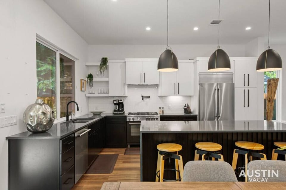 Fully equipped kitchen with all the essentials and dishwasher