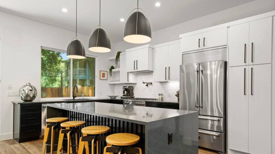 Fully equipped kitchen with all the essentials and dishwasher