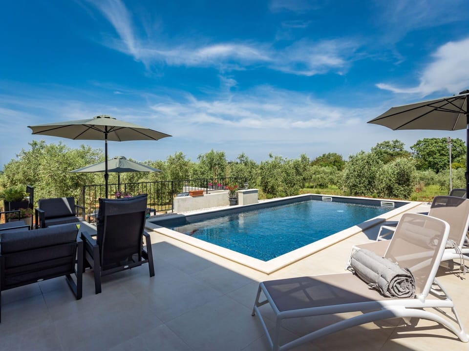 Sky, Table, Furniture, Daytime, Property, Plant, Mountain, Azure, Chair, Nature