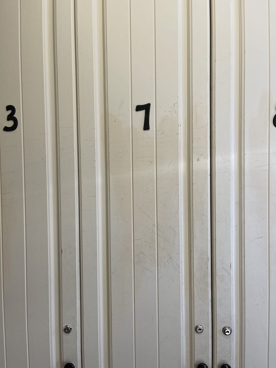 Ski locker