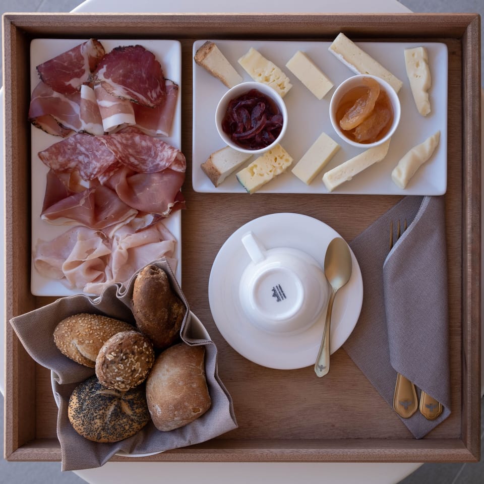 Free daily cooked-to-order breakfast