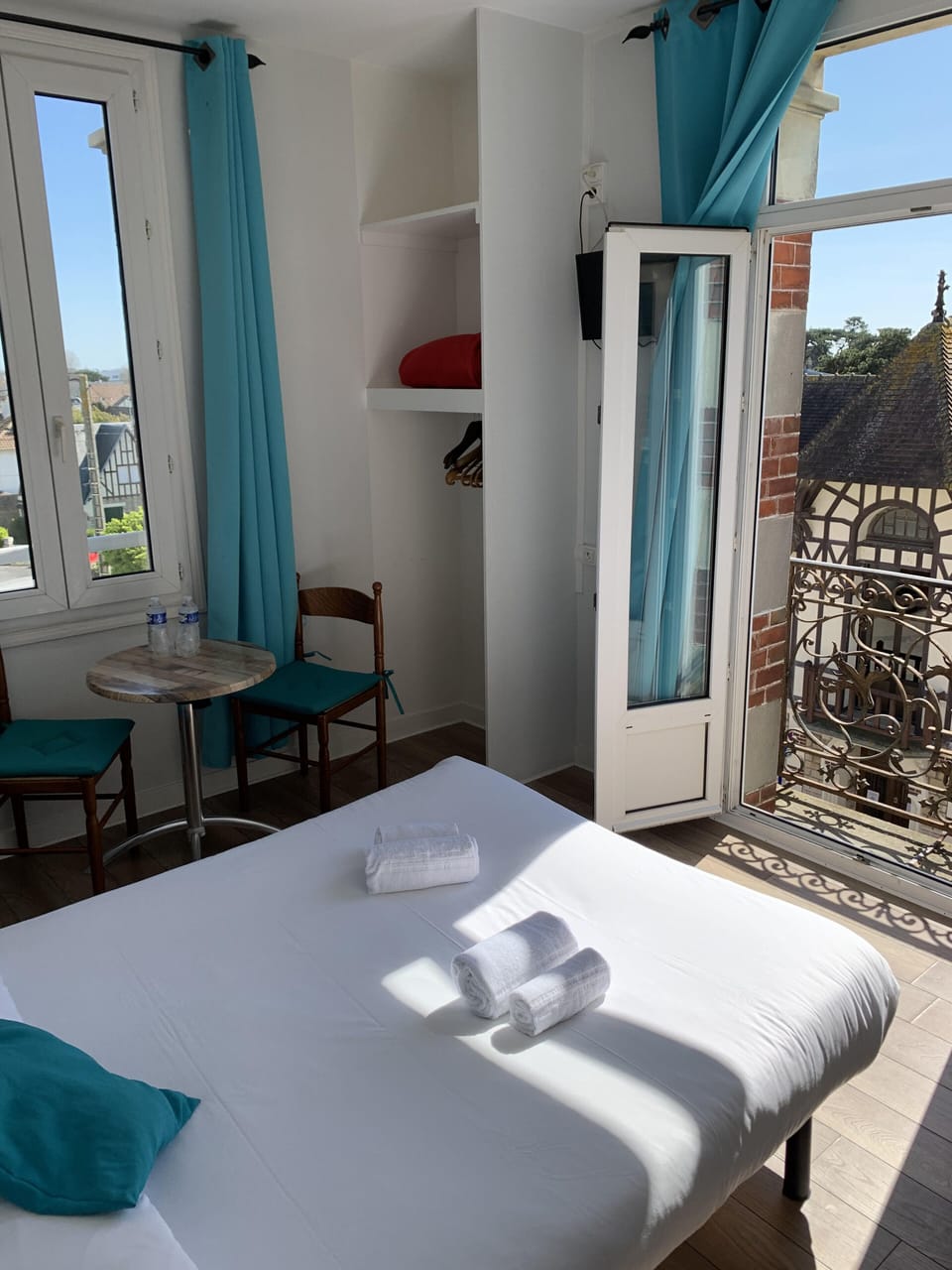 Standard Double Room, 1 Double Bed, Non Smoking, Balcony | Desk, laptop workspace, free WiFi, bed sheets