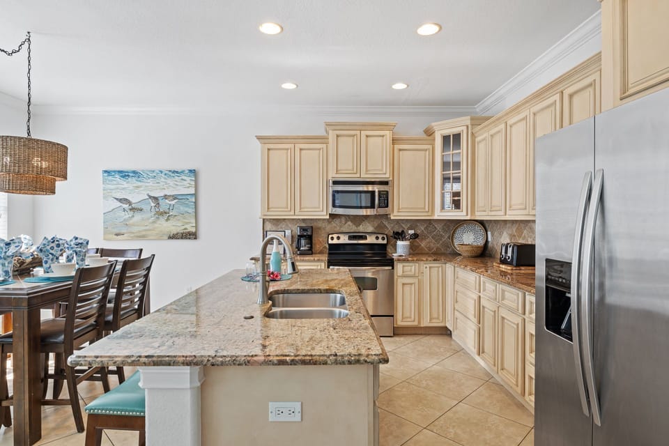 Fully equipped kitchen
