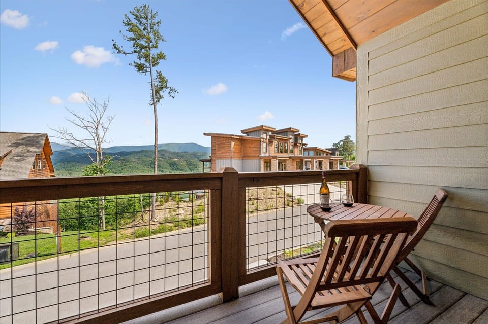 Great Smoky Mountains Cabin Rentals | Pigeon Forge Cabin Rentals | Gatlinburg Cabin Rentals | family-friendly cabin rental | cabin with mountain views
