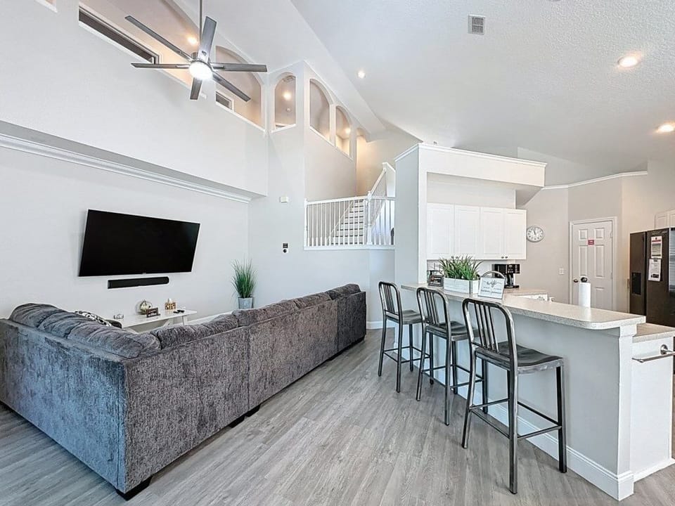 Villa, 6 Bedrooms | Living area