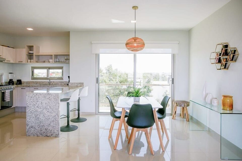 Luminous dining area for meals at home