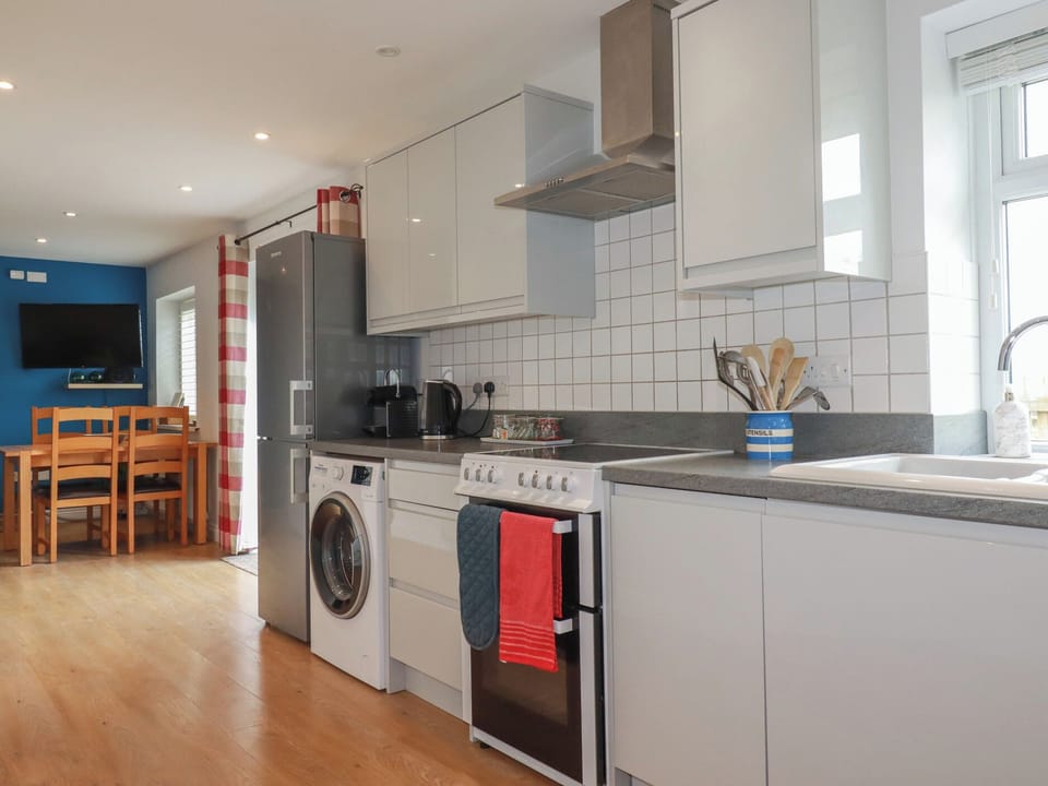 Fridge, dishwasher, electric kettle, toaster