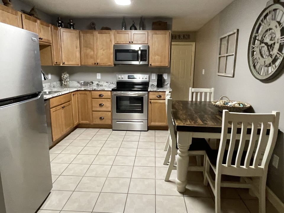 Renovated, Granite, Stainless Steel Appliances, Keurig and Regular Coffee Maker