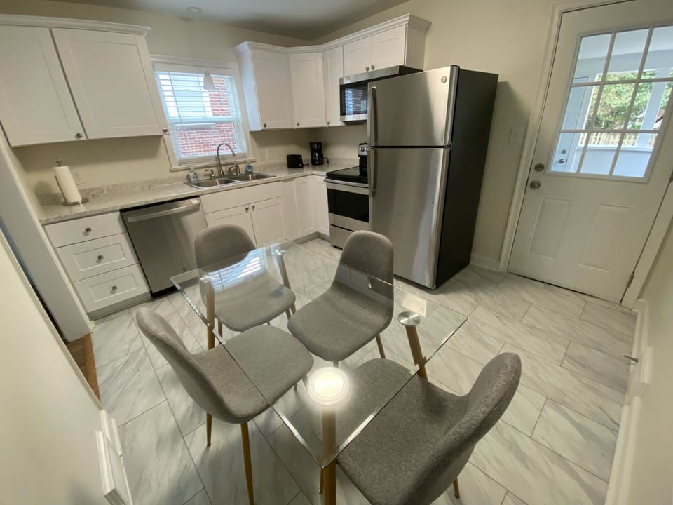 Spacious Eat-in Kitchen