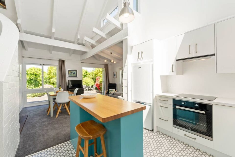 Kitchen, dining and lounge