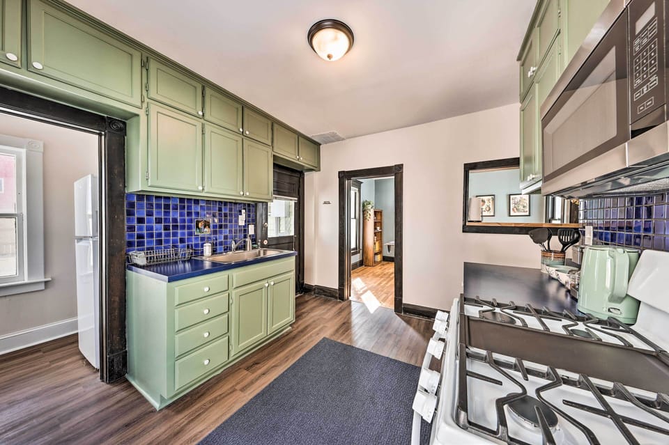 Kitchen | Trash Bags + Paper Towels