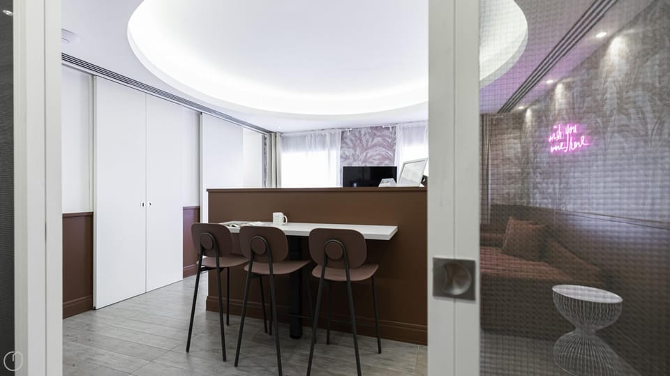 House | Iron/ironing board, WiFi