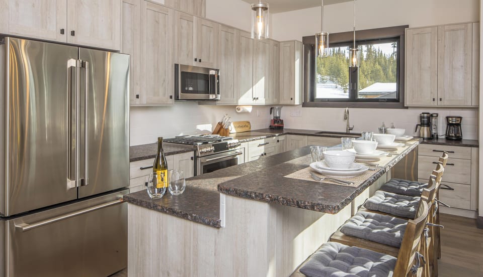 Kitchen with Bar Seating for 4