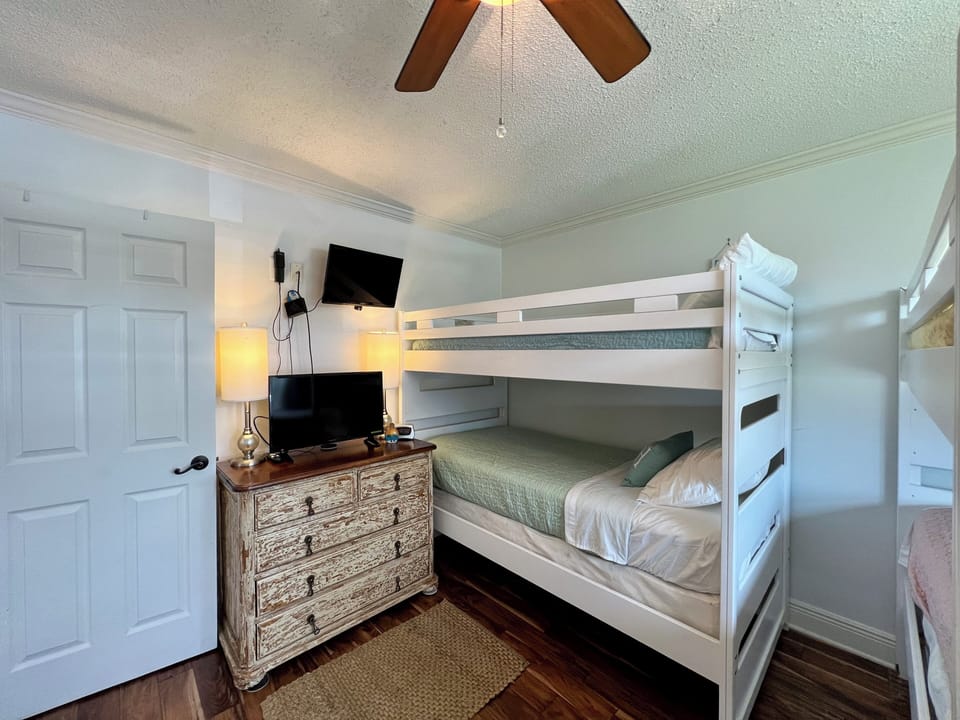 Your kids will love sleeping in these cozy bunk beds, with soft linens and entertainment nearby for bedtime stories.