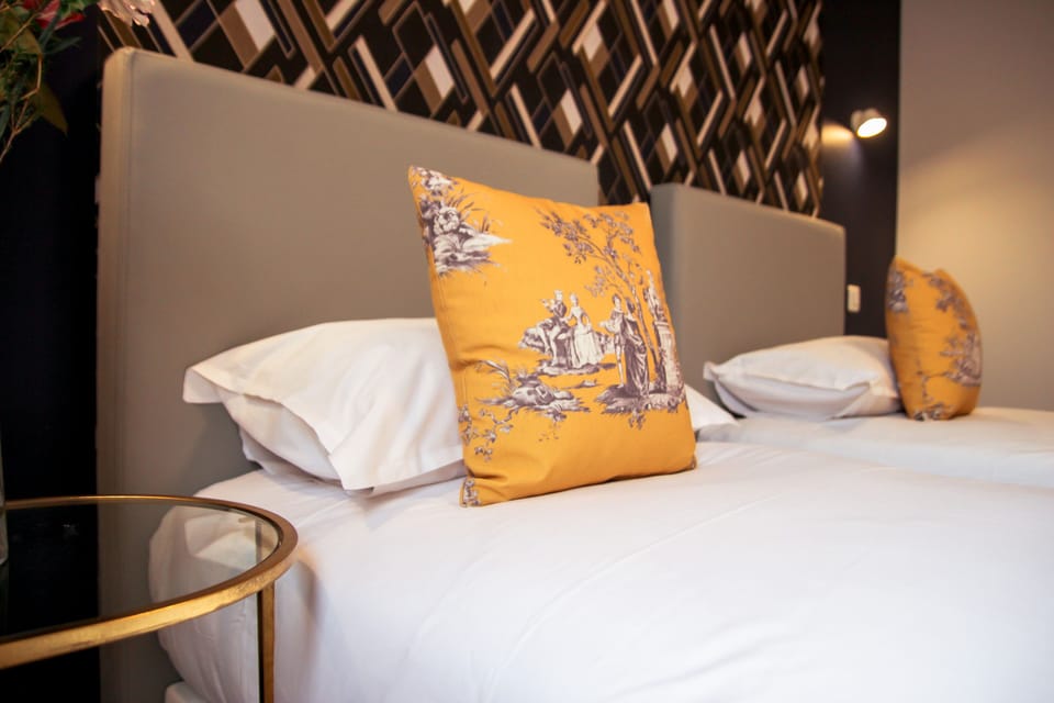 In-room safe, cribs/infant beds, rollaway beds, free WiFi
