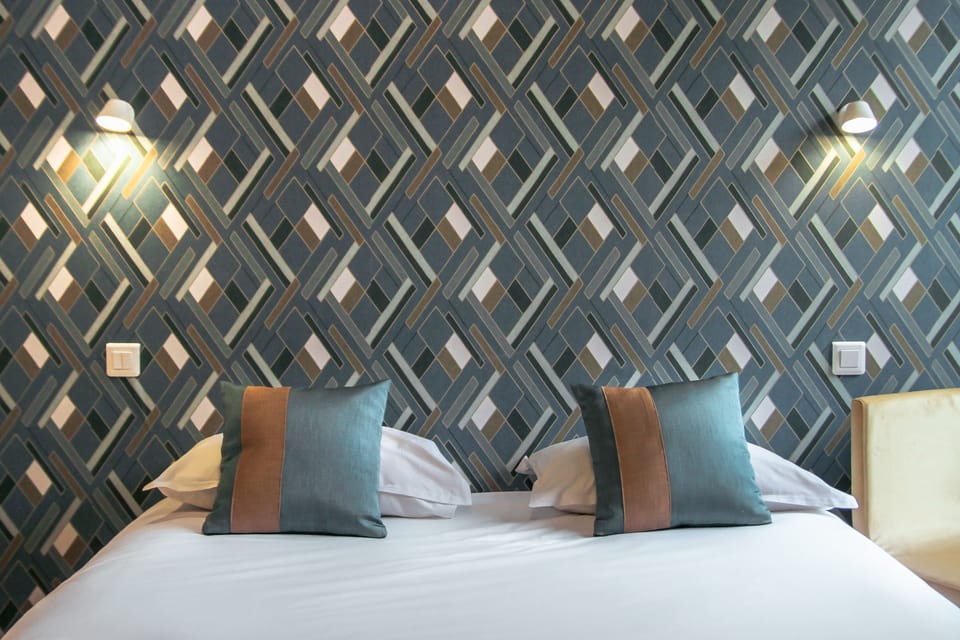 In-room safe, cribs/infant beds, rollaway beds, free WiFi