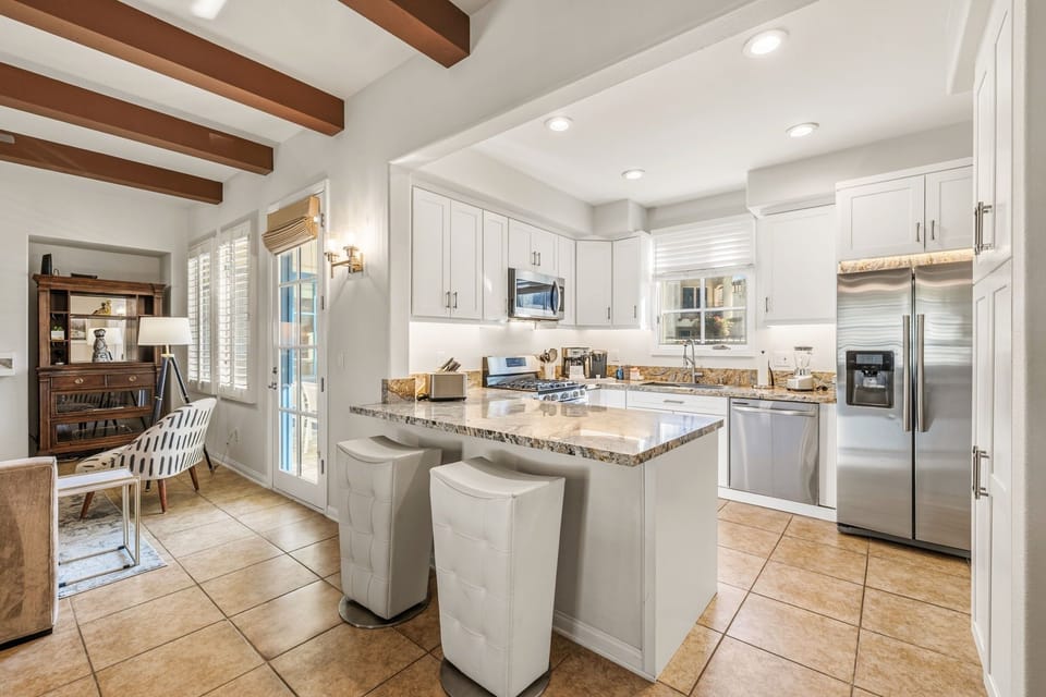 Condo, 3 Bedrooms | Private kitchen | Coffee/tea maker, fridge, oven, toaster