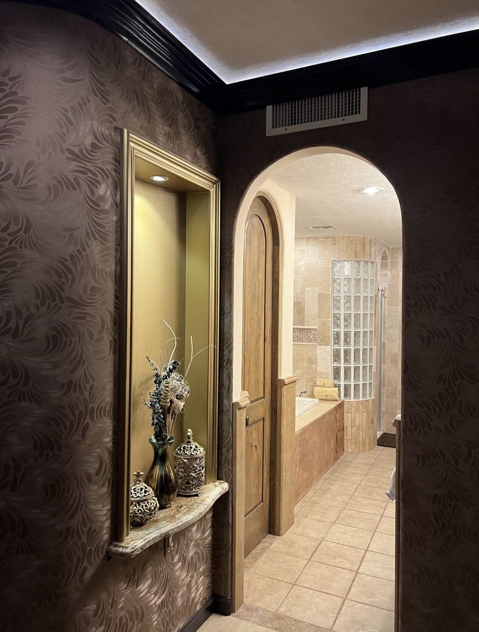 Master Entry / Dimmable LED Art Niche / Bathroom Entry