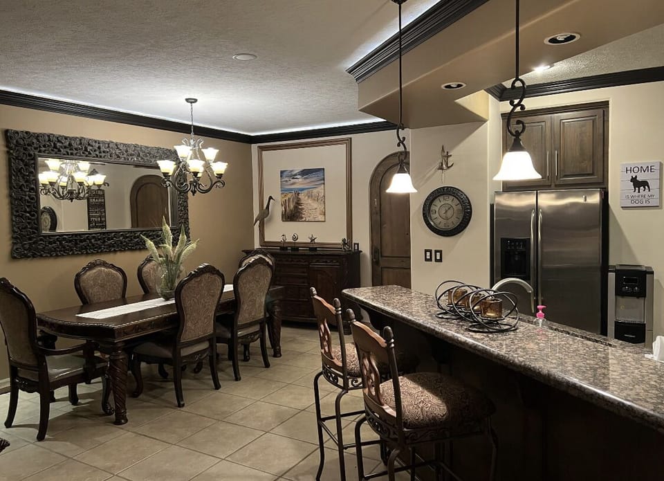 Kitchen Bar / Living Room / Entry 