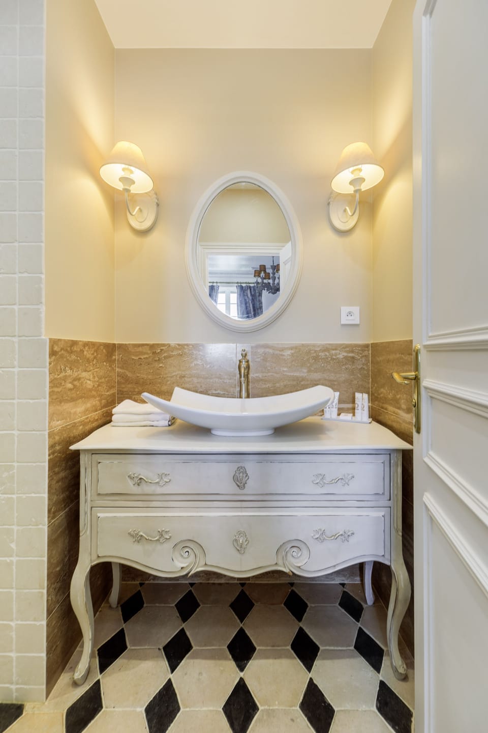 Deluxe Double Room (Le Marquis) | Premium bedding, pillowtop beds, minibar, in-room safe
