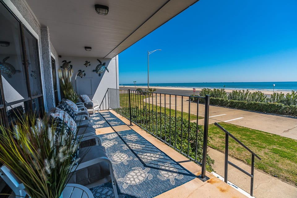 Welcome to Playa Tortuga! 
Relax on the patio & enjoy the view of Babe's Beach!