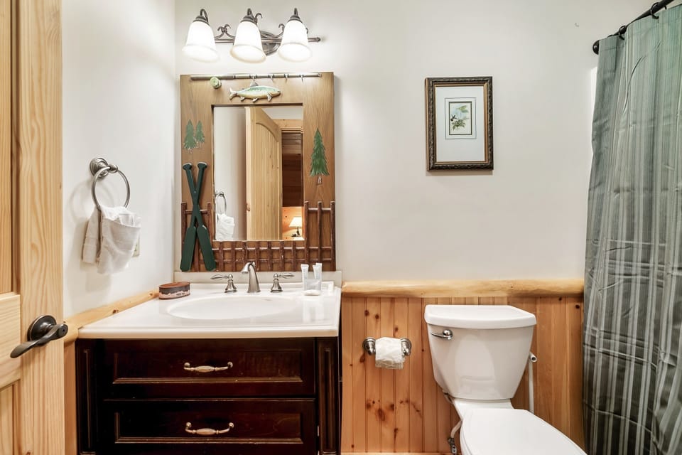 Upstairs Bedroom Bath