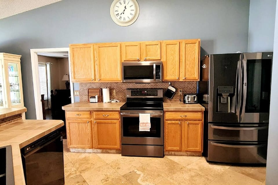 Well equipped kitchen