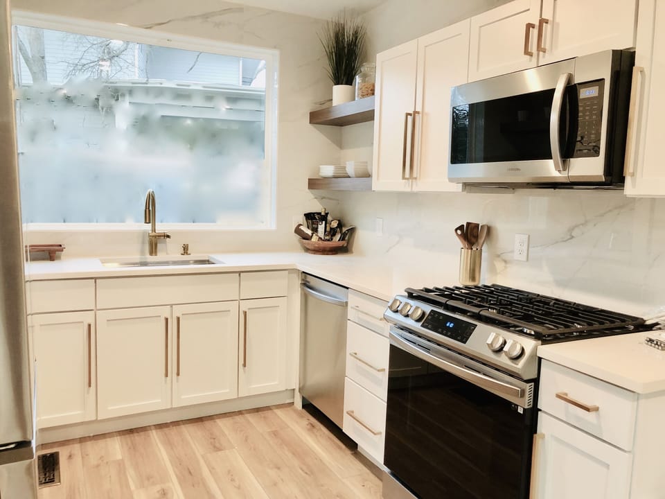 Gourmet kitchen fully stocked with every kitchen utensil needed.  