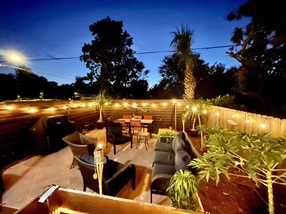 Outdoor dining