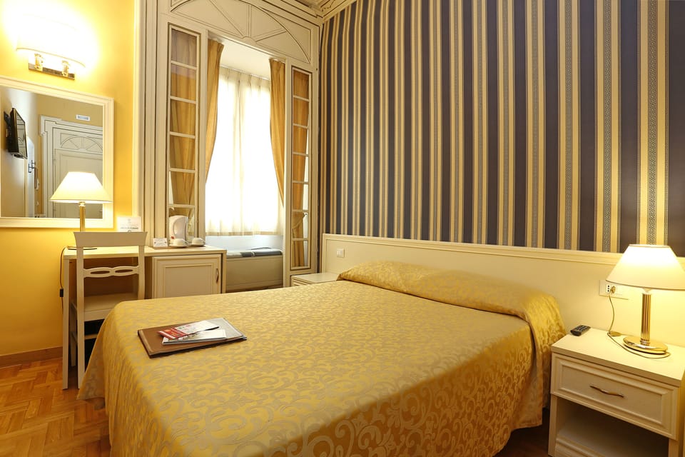 Double Room (Small) | Minibar, in-room safe, desk, soundproofing