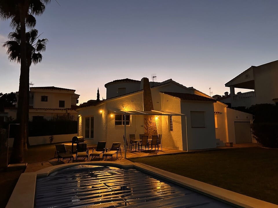 Villa Tranquila at night