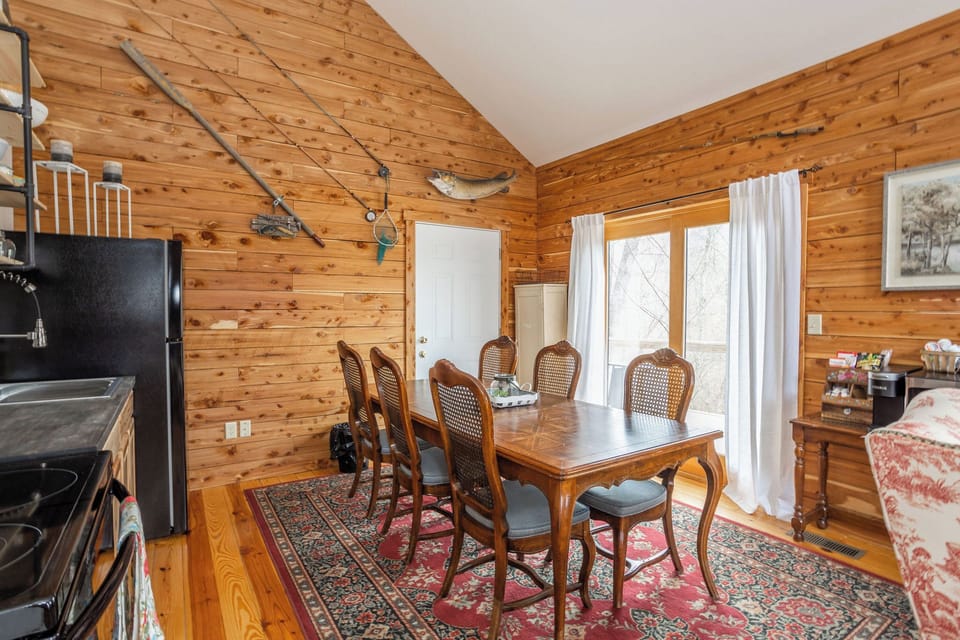 Timber Nook / Upper Level (5)