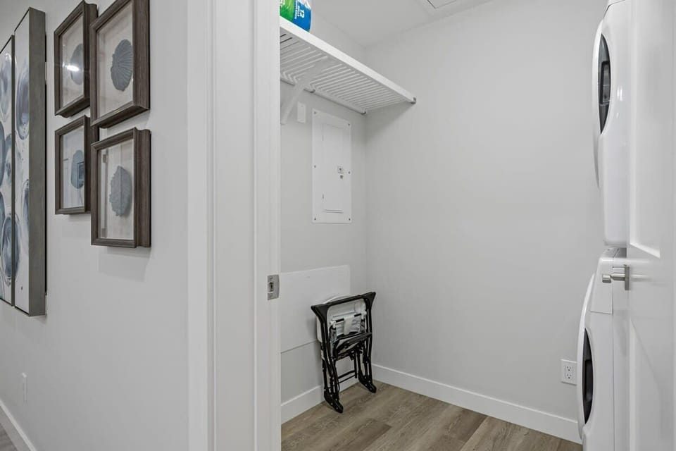 Laundry/storage room